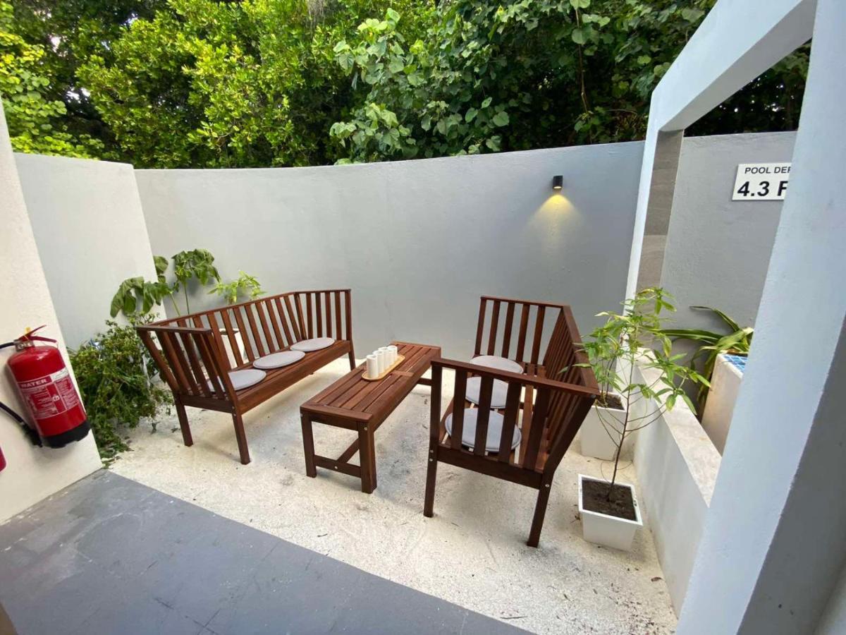 Unwind Dhigurah Hotel Dhigurah  Eksteriør billede